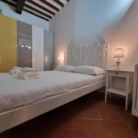 Borgo Allegri * Florence