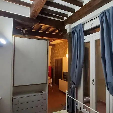 Apartment Borgo Allegri Florence